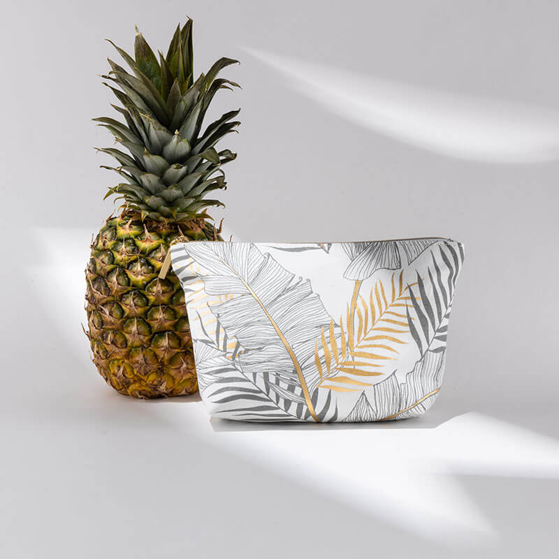 CNC129 Pineapple Makeup bag