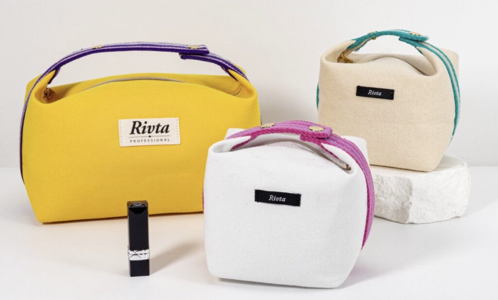 https://www.ecorivta.com/10-summer-gwp-ideas-using-custom-makeup-bags/