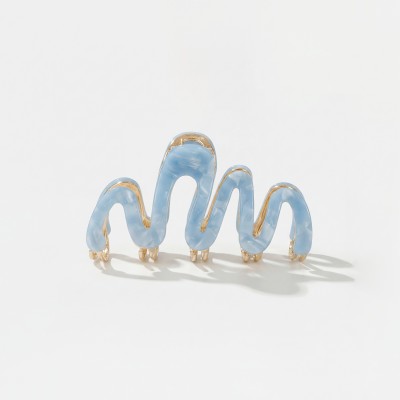 Abstract Wavy Squiggle Clip