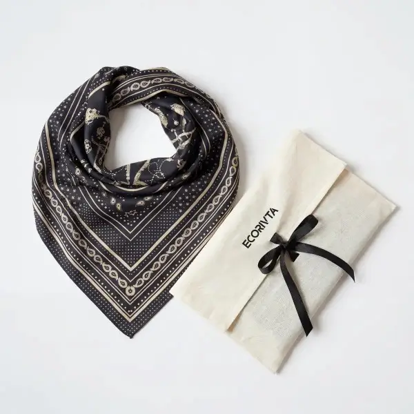 Scarf with pouch