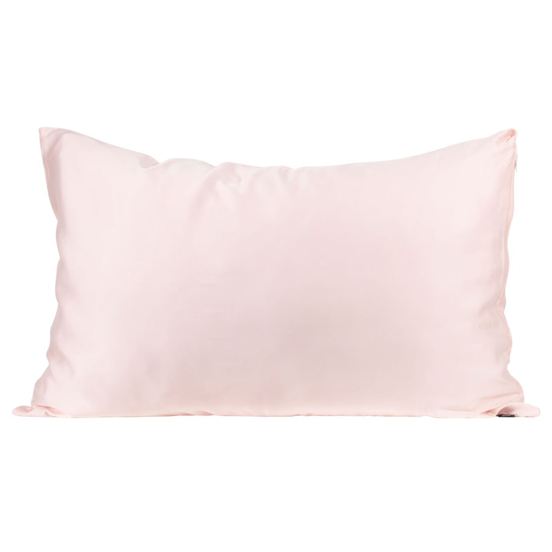 Pillowcase color and material match check for a beauty GWP set